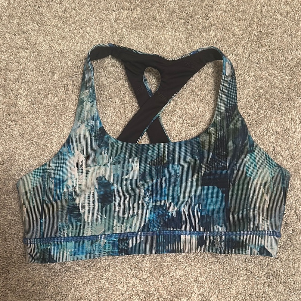 Lululemon size 8 Women's Blue Patterned Sports Bra